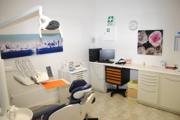 Studio-Dentistico-Athesis-cura-denti2